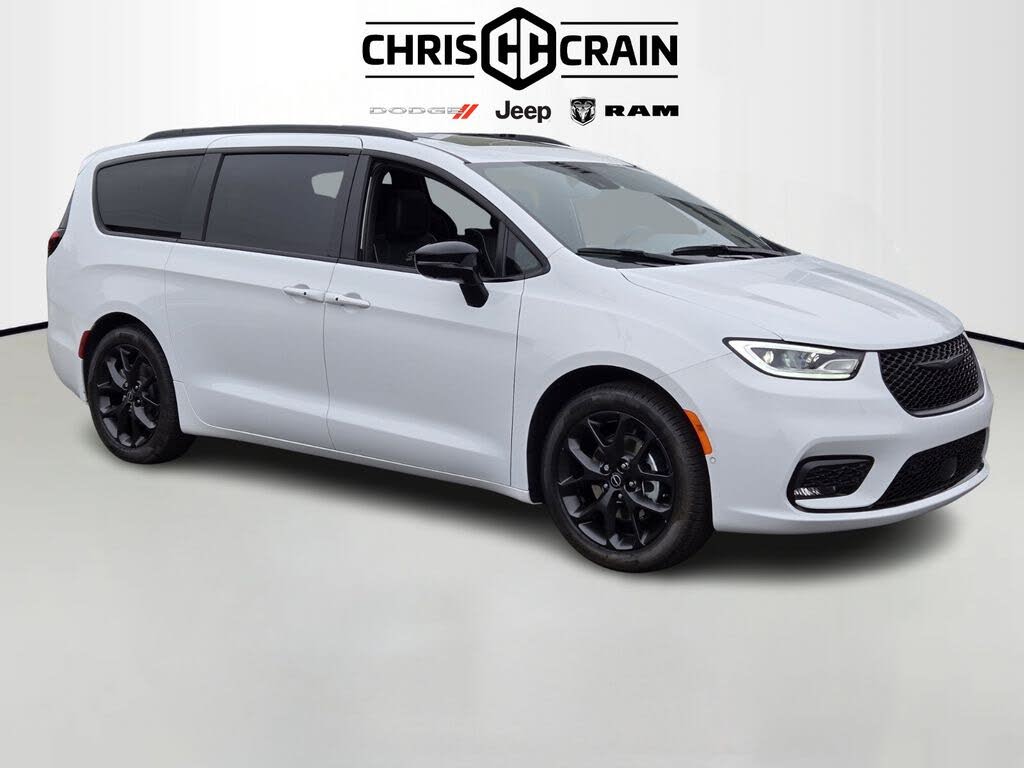 2026 Chrysler Pacifica Limited FWD