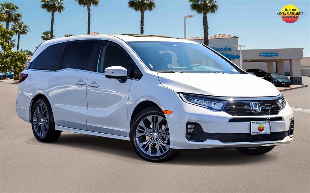 2026 Honda Odyssey Touring FWD