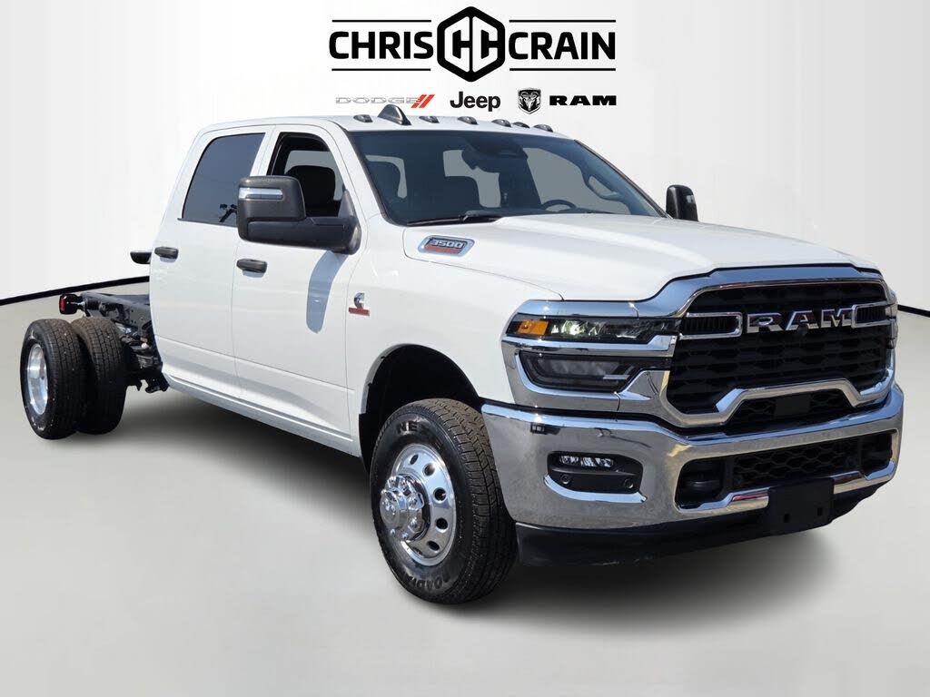 2026 RAM 3500 Chassis Tradesman Crew Cab LB DRW 4WD