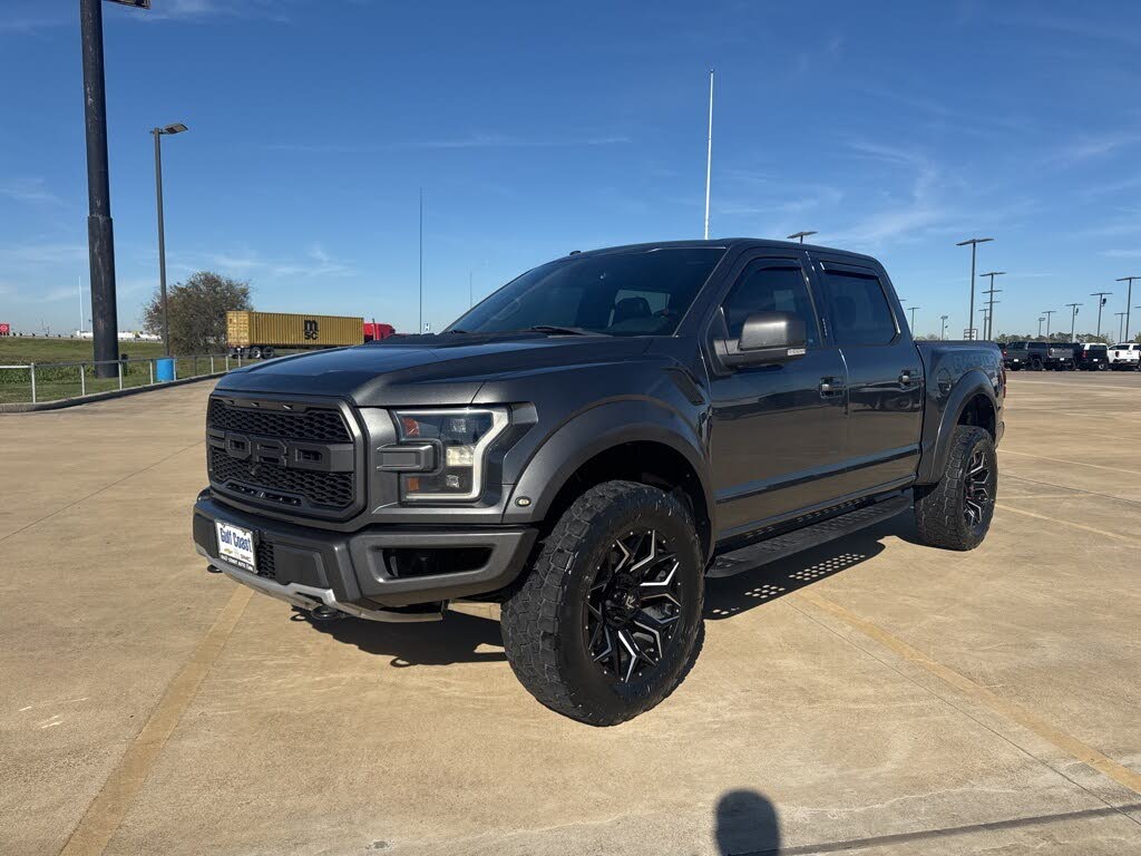 2017 Ford F-150 Raptor SuperCrew 4WD