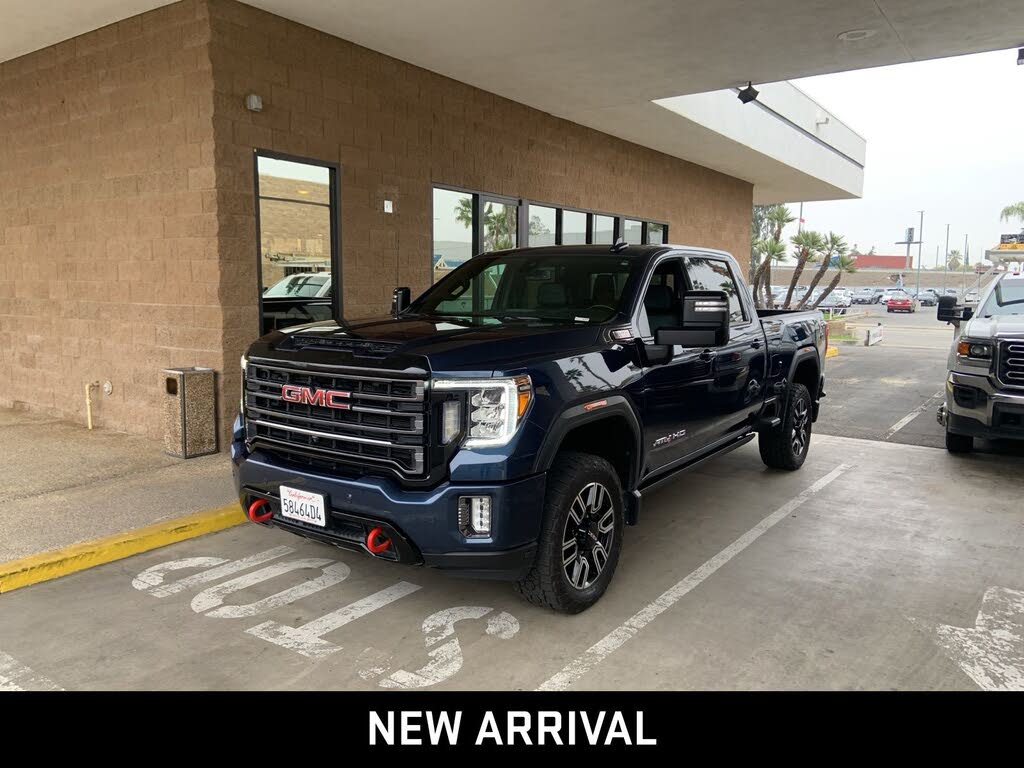 2022 GMC Sierra 2500HD AT4 Crew Cab 4WD