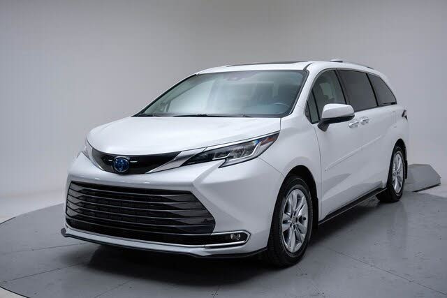 2022 Toyota Sienna Limited 7-Passenger AWD