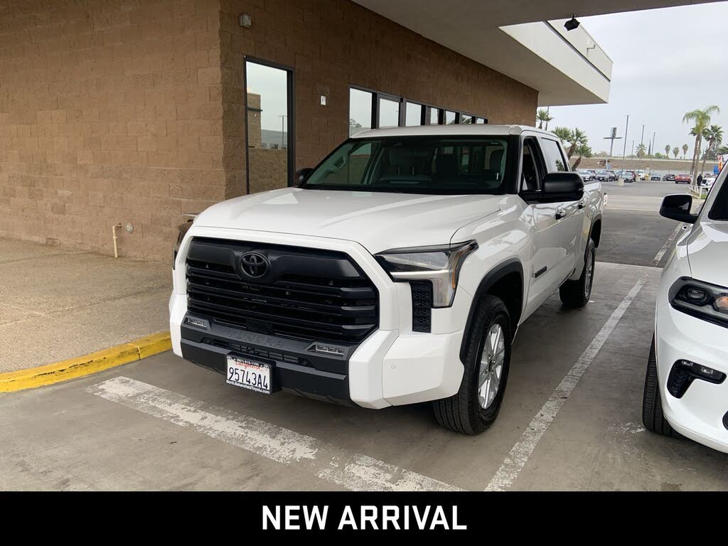 2024 Toyota Tundra SR5 CrewMax Cab 4WD