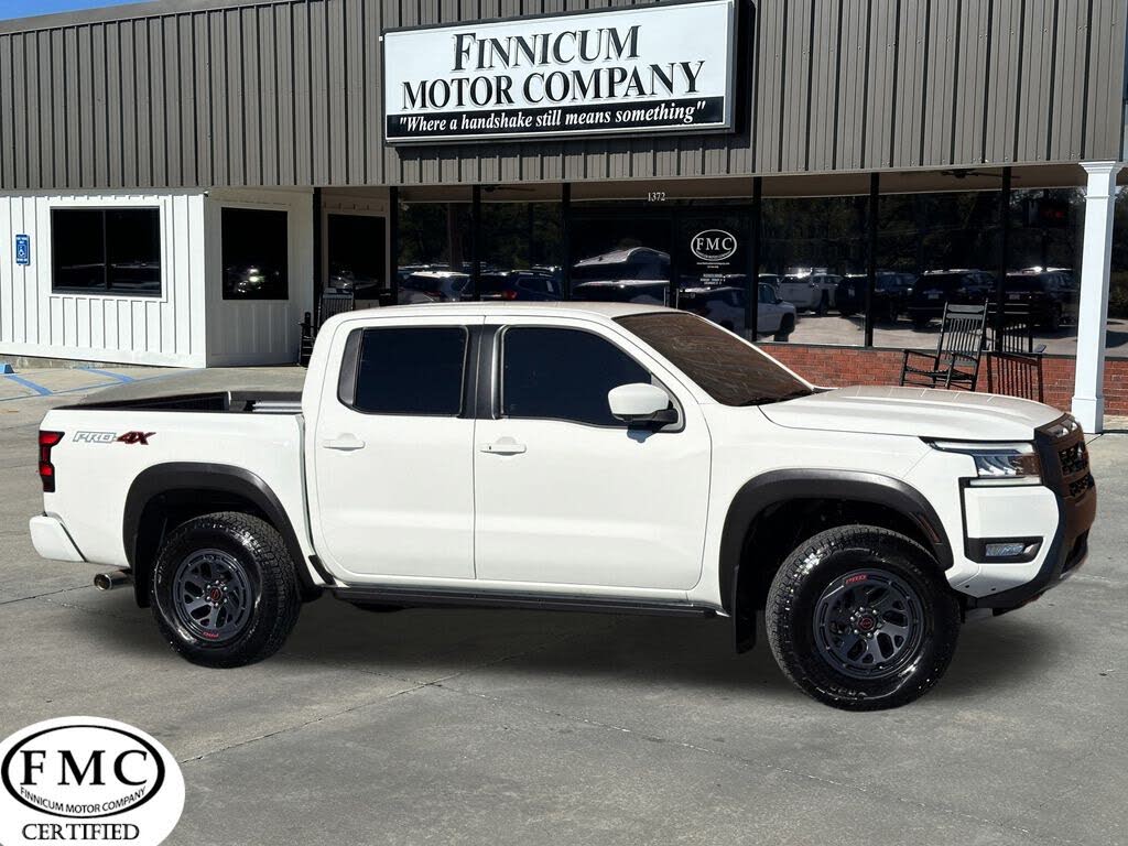 2025 Nissan Frontier PRO-4X Crew Cab 4WD