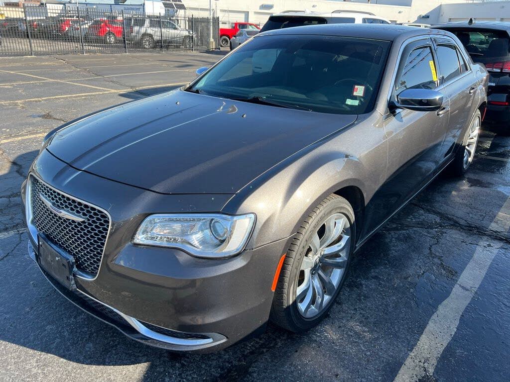 2018 Chrysler 300 Touring RWD