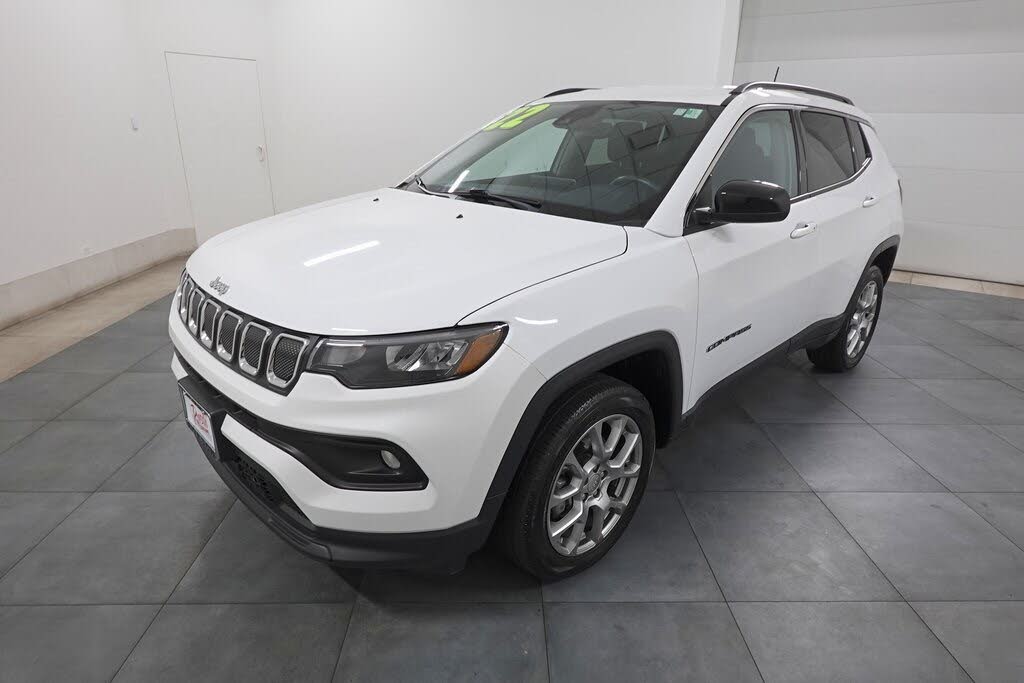 2022 Jeep Compass Latitude Lux 4WD