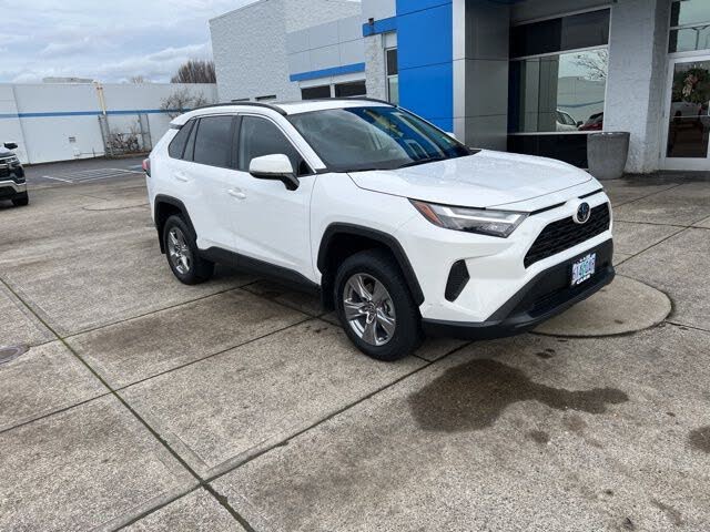 2024 Toyota RAV4 XLE AWD