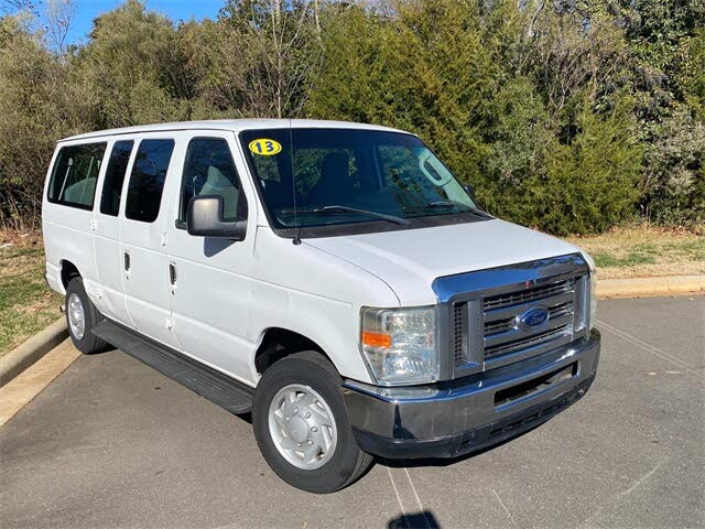 2013 Ford E-Series E-350 XLT Super Duty Passenger Van