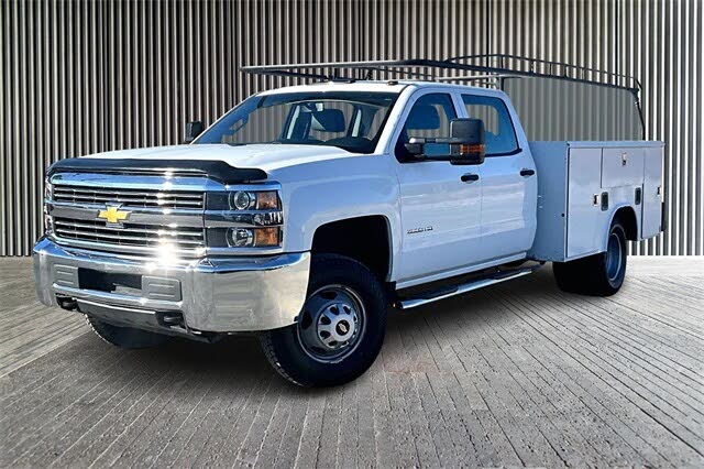 2017 Chevrolet Silverado 3500HD Chassis Work Truck Crew Cab 4WD