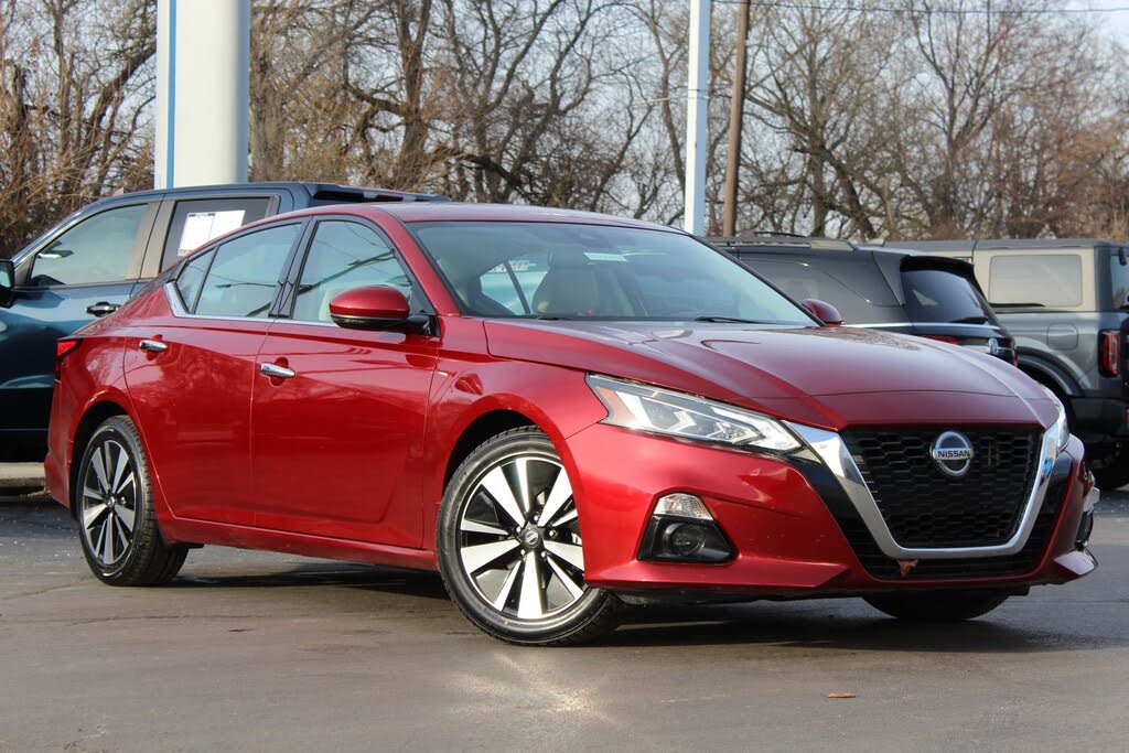 2020 Nissan Altima 2.5 SV FWD