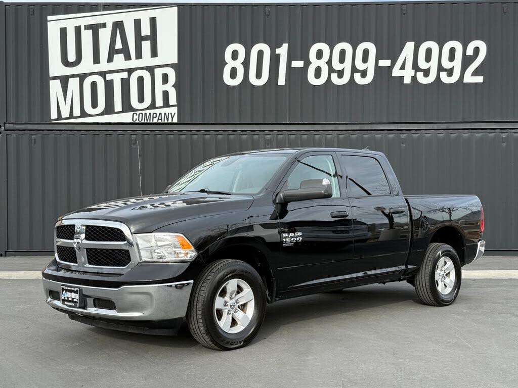 2023 RAM 1500 Classic SLT Crew Cab 4WD