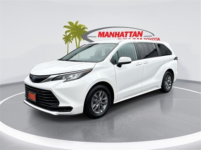 2023 Toyota Sienna LE 8-Passenger FWD