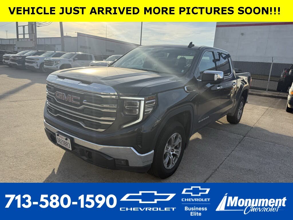 2024 GMC Sierra 1500 SLT Crew Cab 4WD