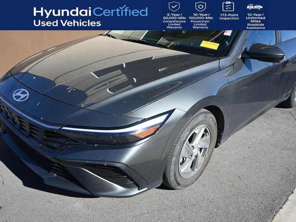 2024 Hyundai Elantra SE FWD