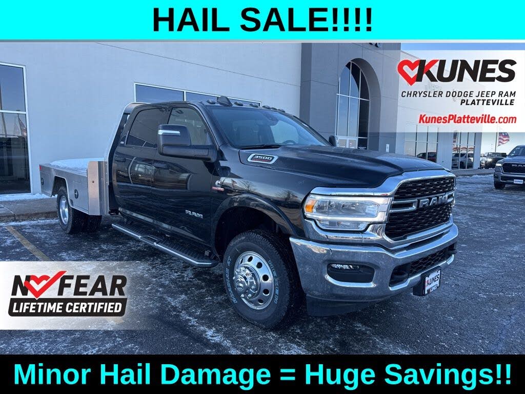 2024 RAM 3500 Chassis SLT Crew Cab LB DRW 4WD