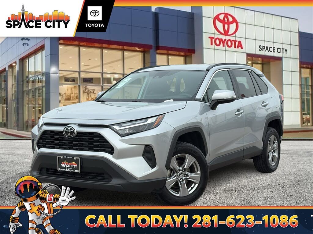 2024 Toyota RAV4 XLE FWD