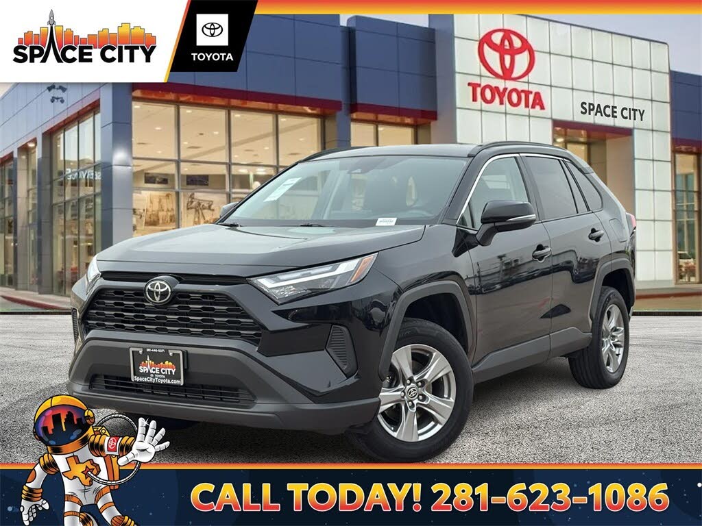 2024 Toyota RAV4 XLE FWD