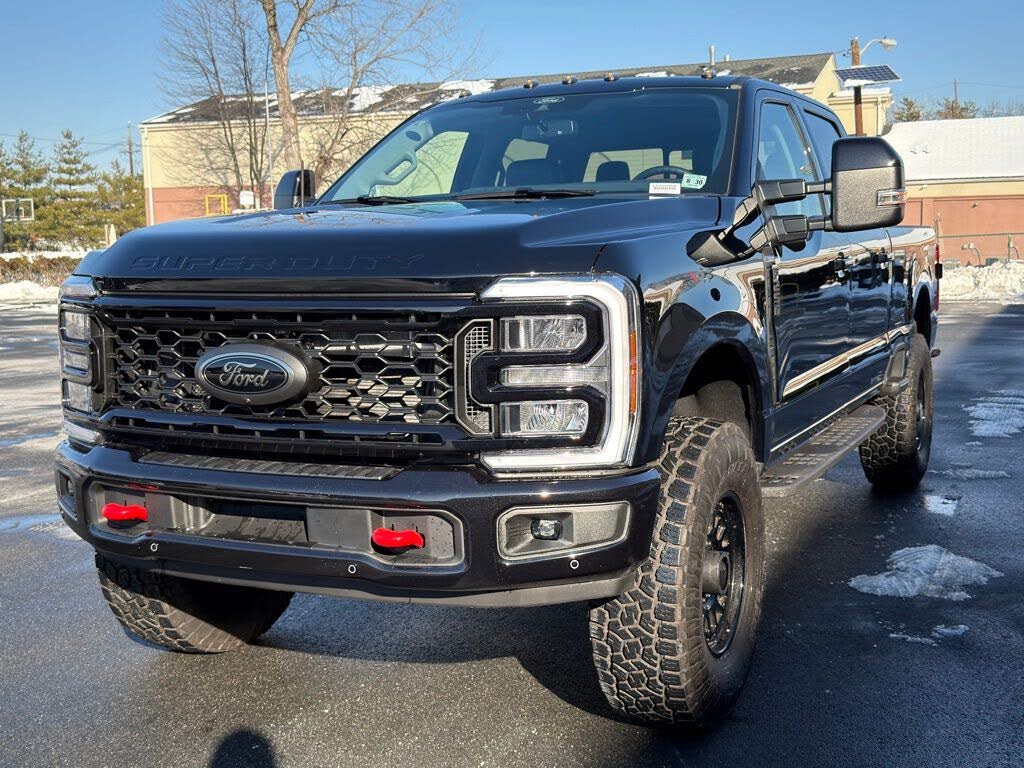 2025 Ford F-250 Super Duty Lariat Crew Cab 4WD