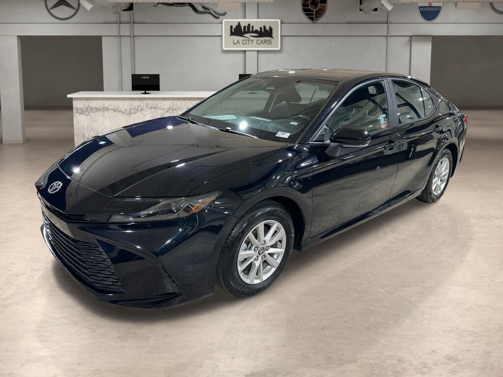2025 Toyota Camry LE FWD