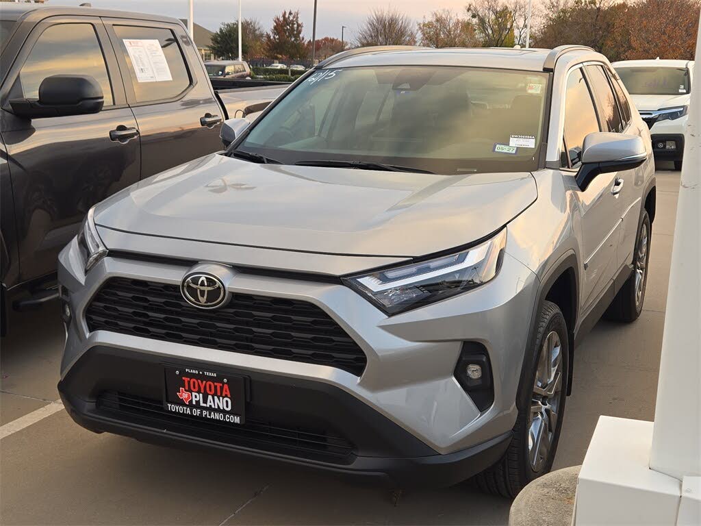 2025 Toyota RAV4 XLE Premium FWD