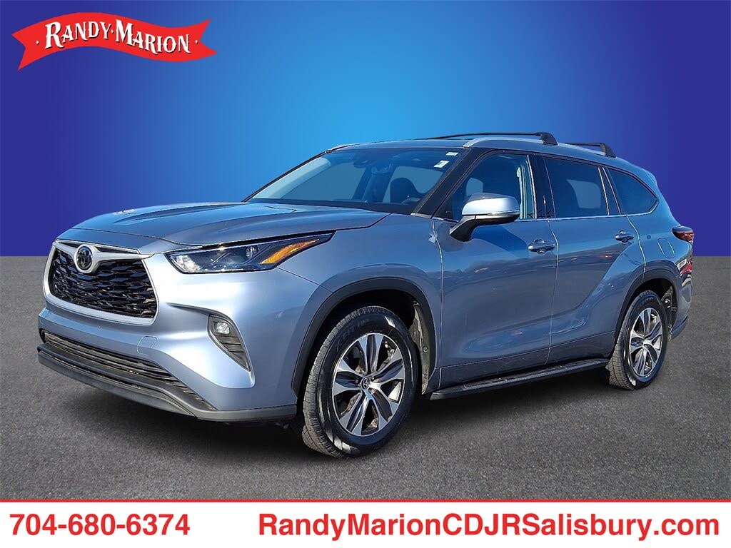 2022 Toyota Highlander XLE FWD