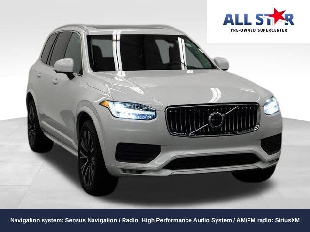 2022 Volvo XC90 T6 Momentum 7-Passenger AWD