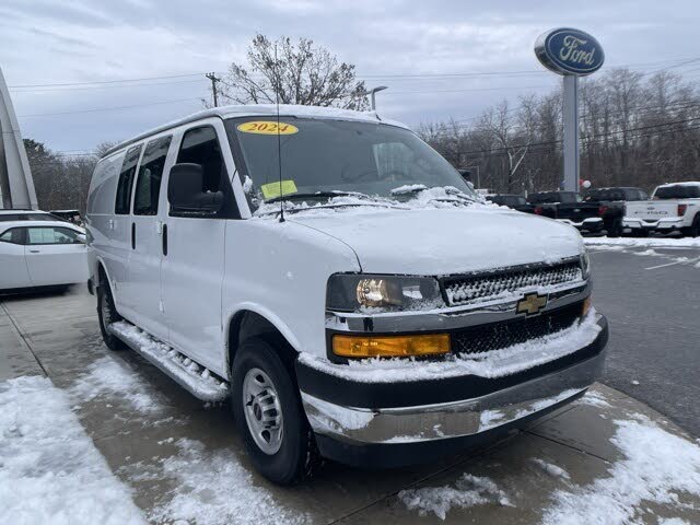 2024 Chevrolet Express Cargo 2500 RWD