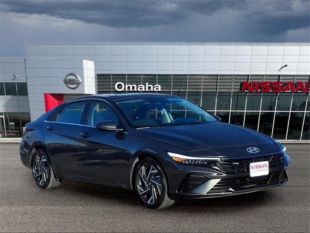 2024 Hyundai Elantra SEL FWD