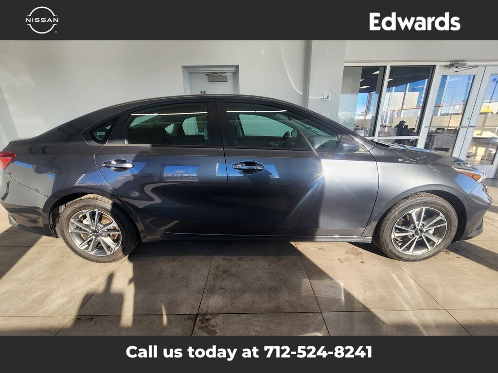 2024 Kia Forte LXS FWD