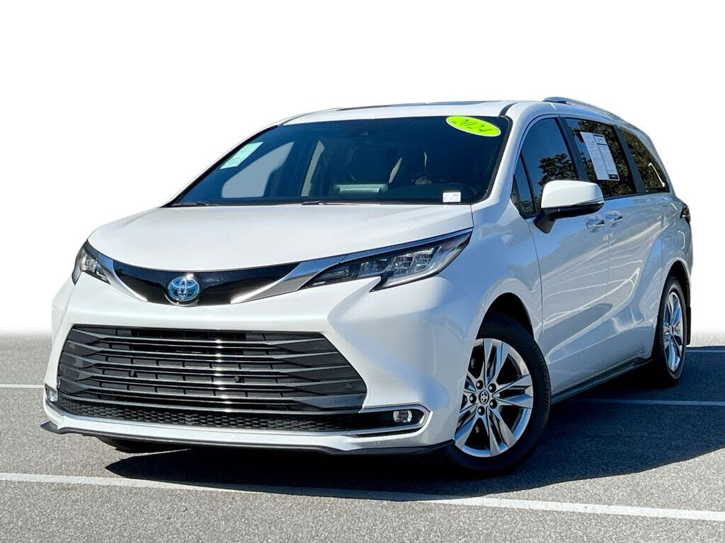 2024 Toyota Sienna Limited 7-Passenger FWD