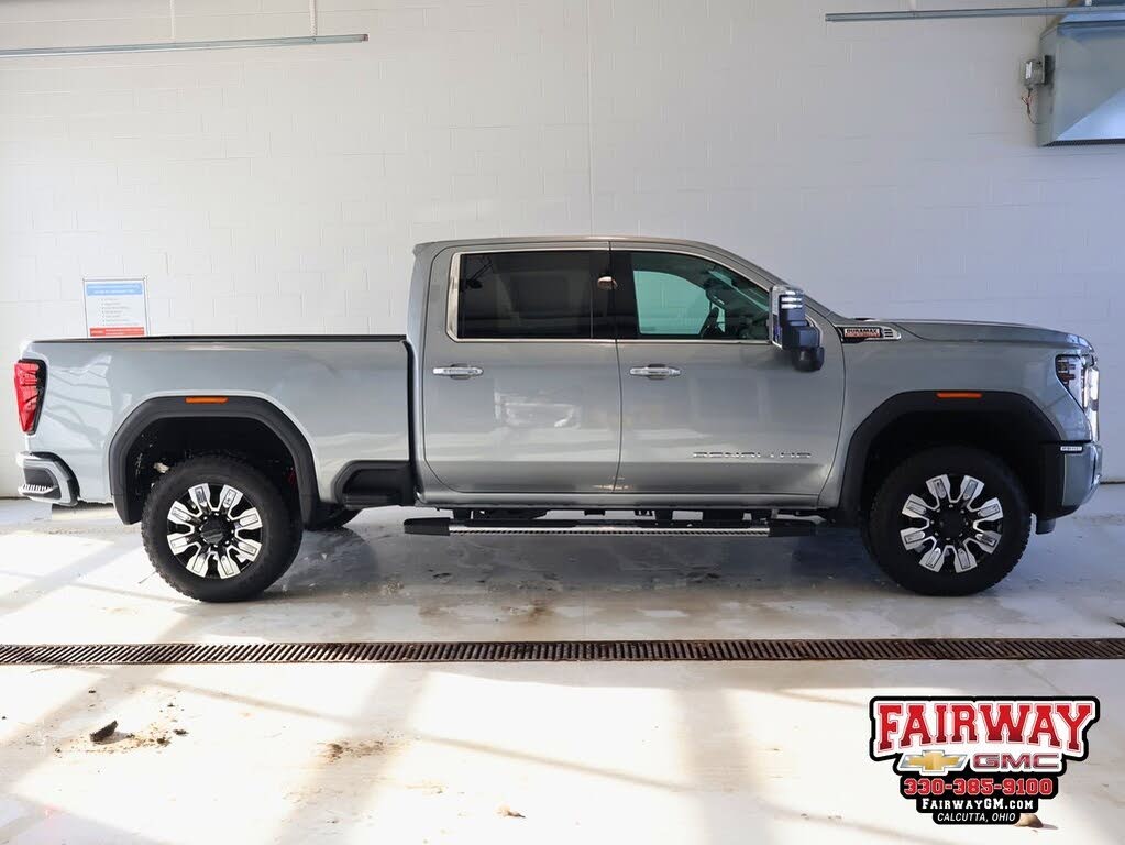 2025 GMC Sierra 2500HD Denali Crew Cab 4WD
