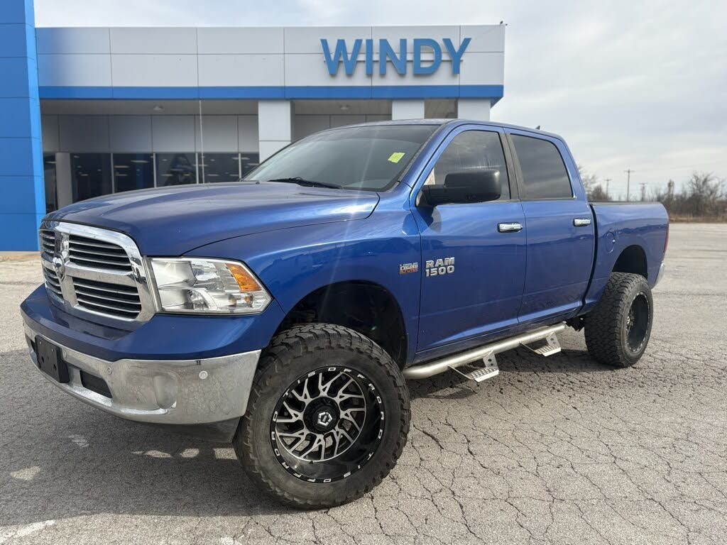 2015 RAM 1500 Lone Star Crew Cab 4WD