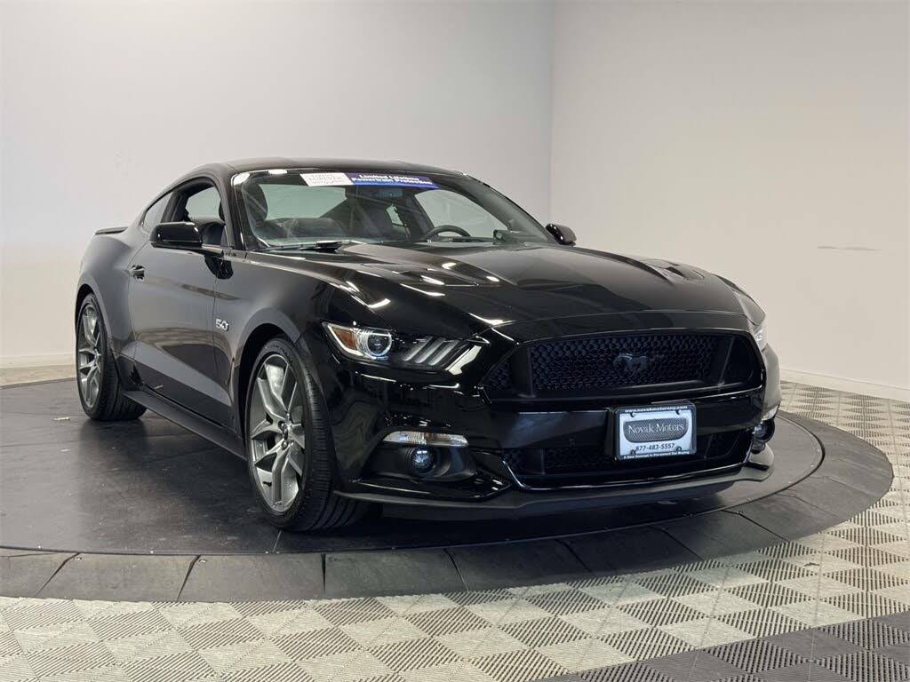 2017 Ford Mustang GT Premium Coupe RWD