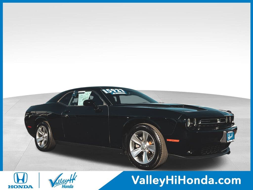 2018 Dodge Challenger SXT RWD