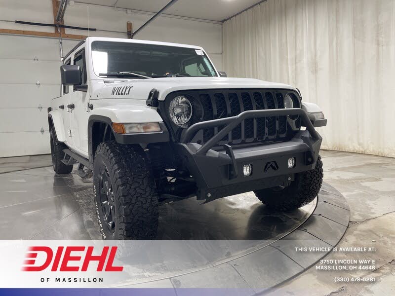 2021 Jeep Gladiator Willys Crew Cab 4WD