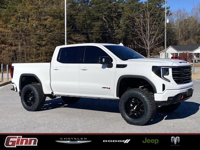 2023 GMC Sierra 1500 AT4 Crew Cab 4WD