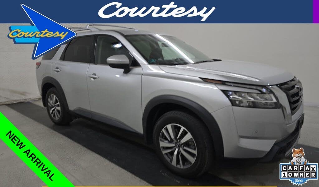 2024 Nissan Pathfinder SL FWD