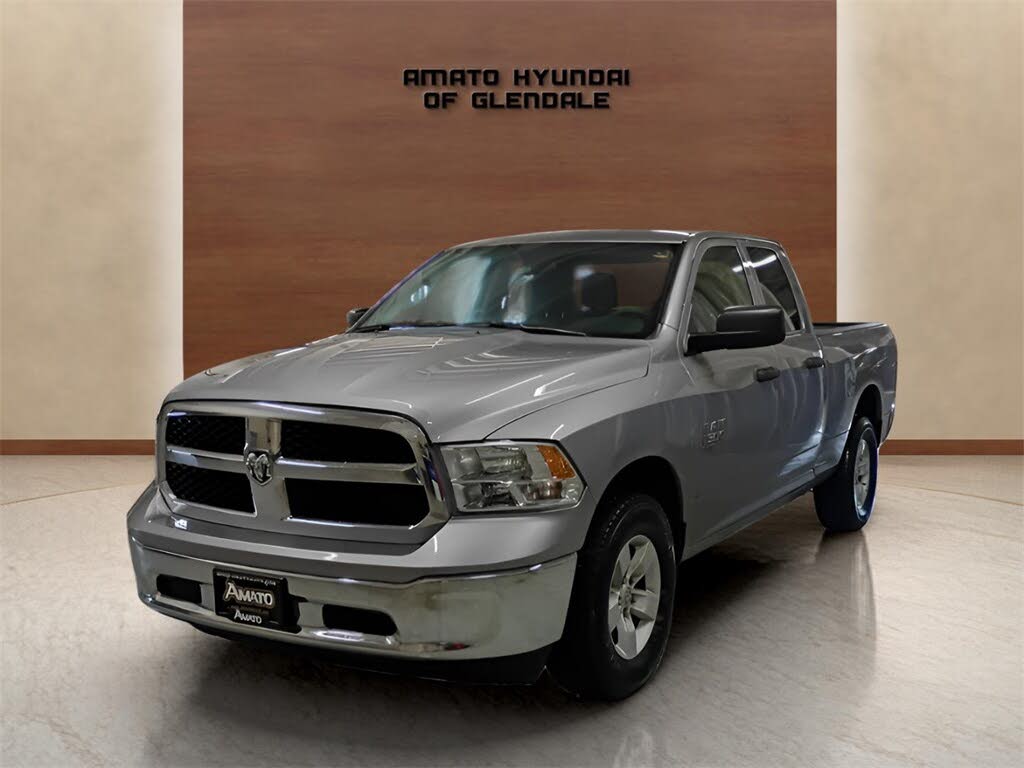 2024 RAM 1500 Classic SLT Quad Cab 4WD