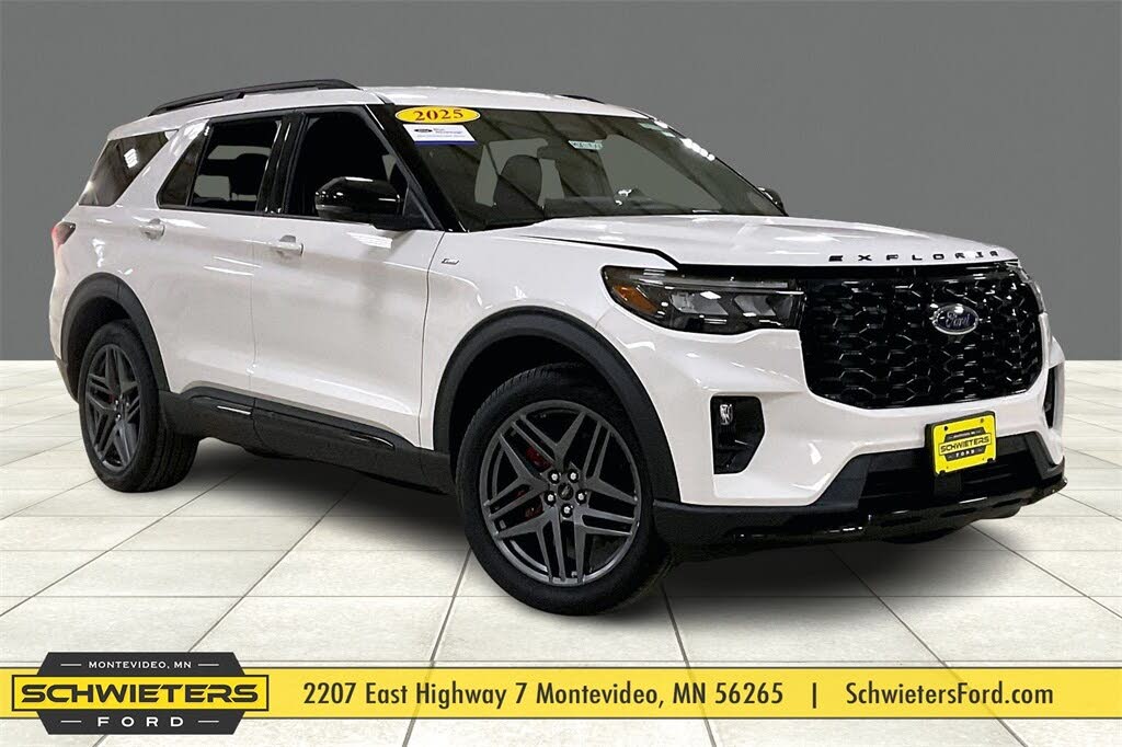 2025 Ford Explorer ST-Line AWD