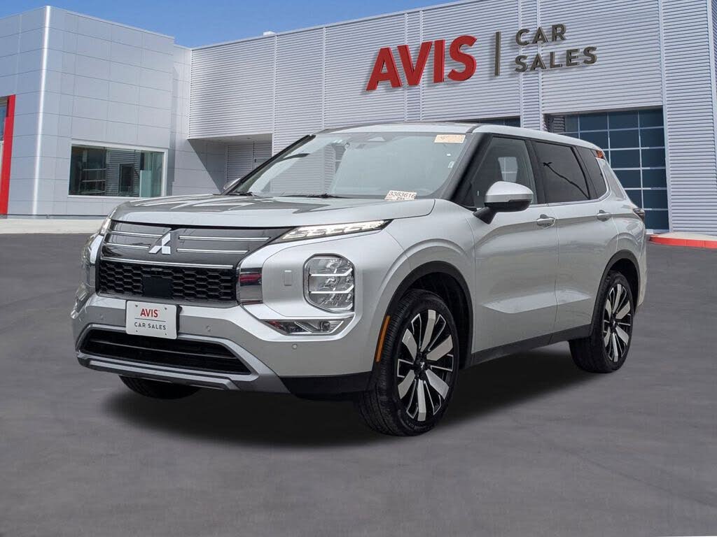 2025 Mitsubishi Outlander SE FWD