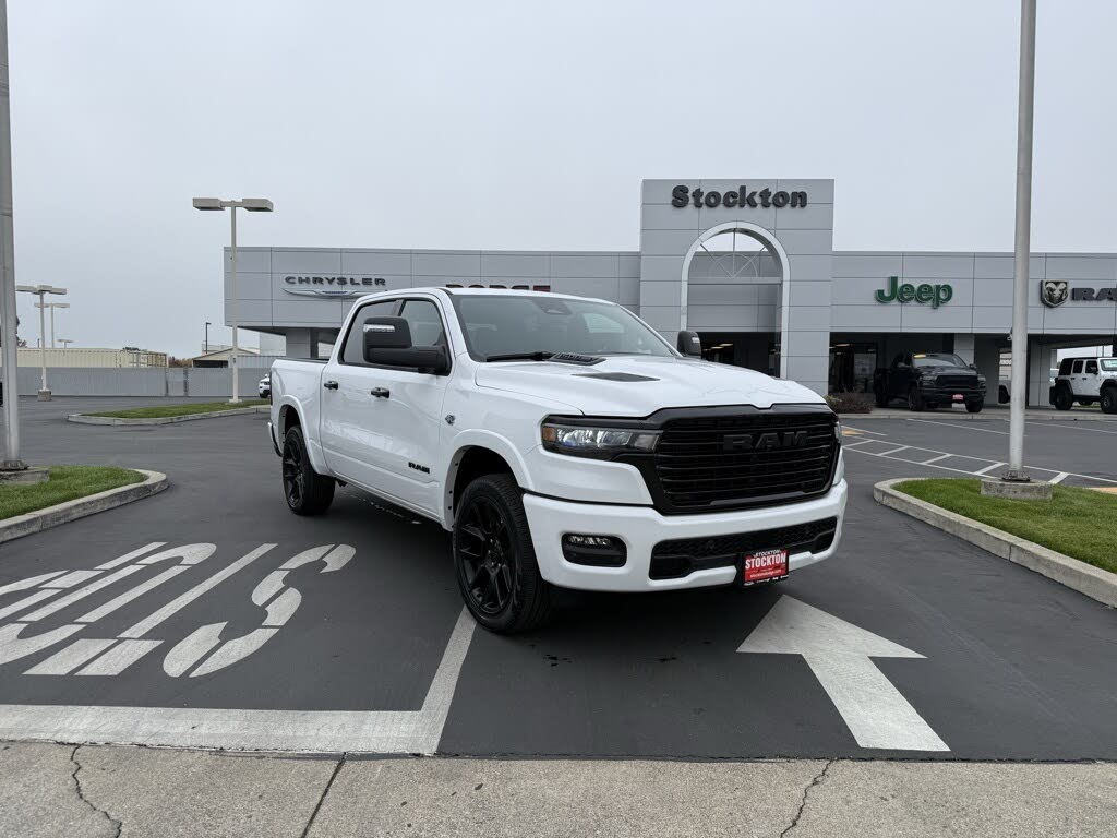 2026 RAM 1500 Laramie Crew Cab 4WD