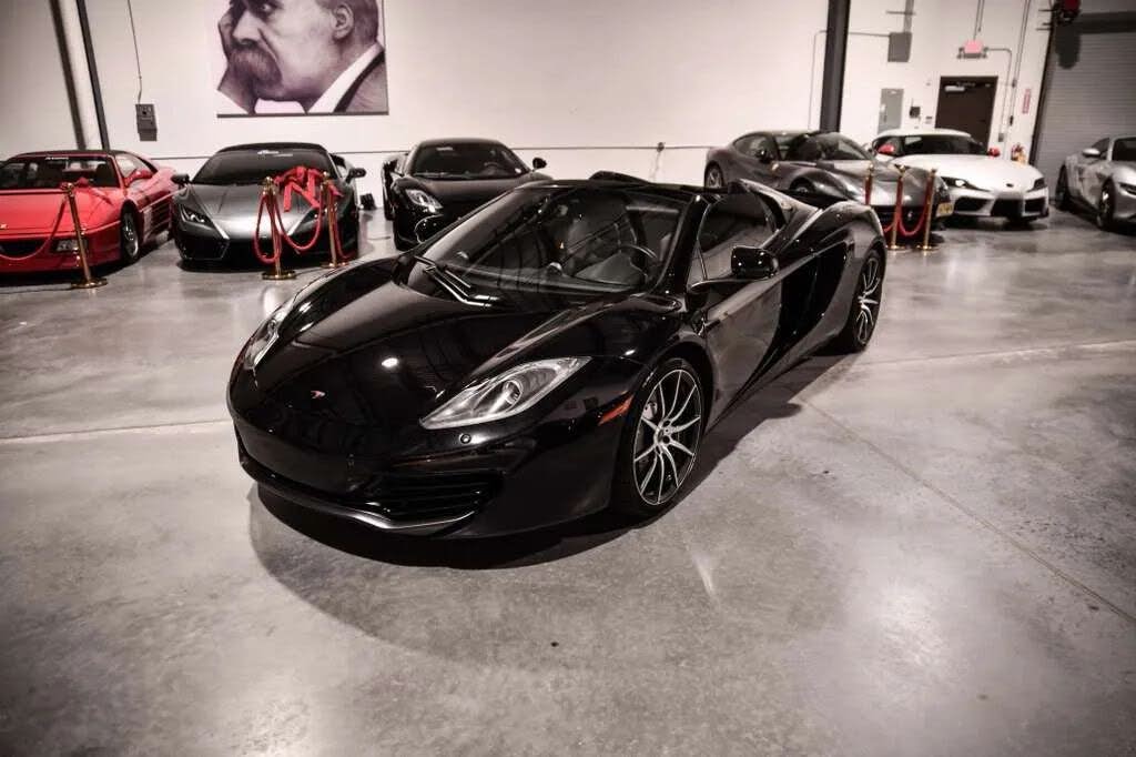2013 McLaren MP4-12C Base