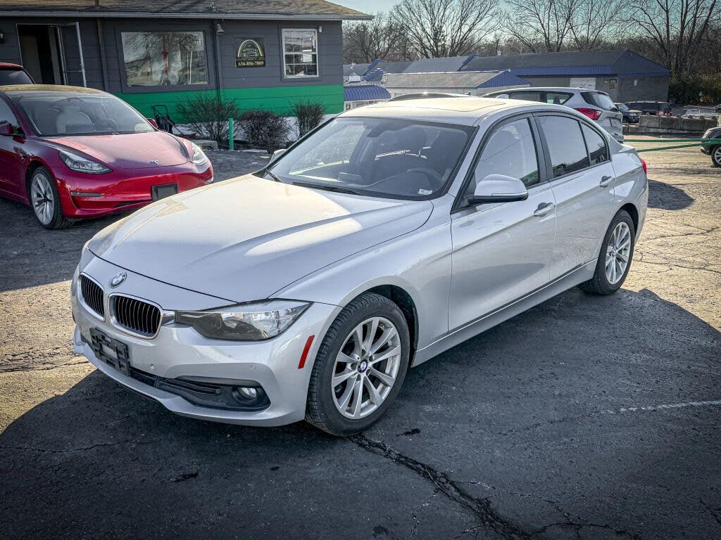 2016 BMW 3 Series 320i Sedan RWD