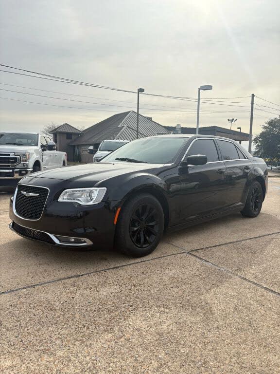 2016 Chrysler 300 Limited Anniversary RWD