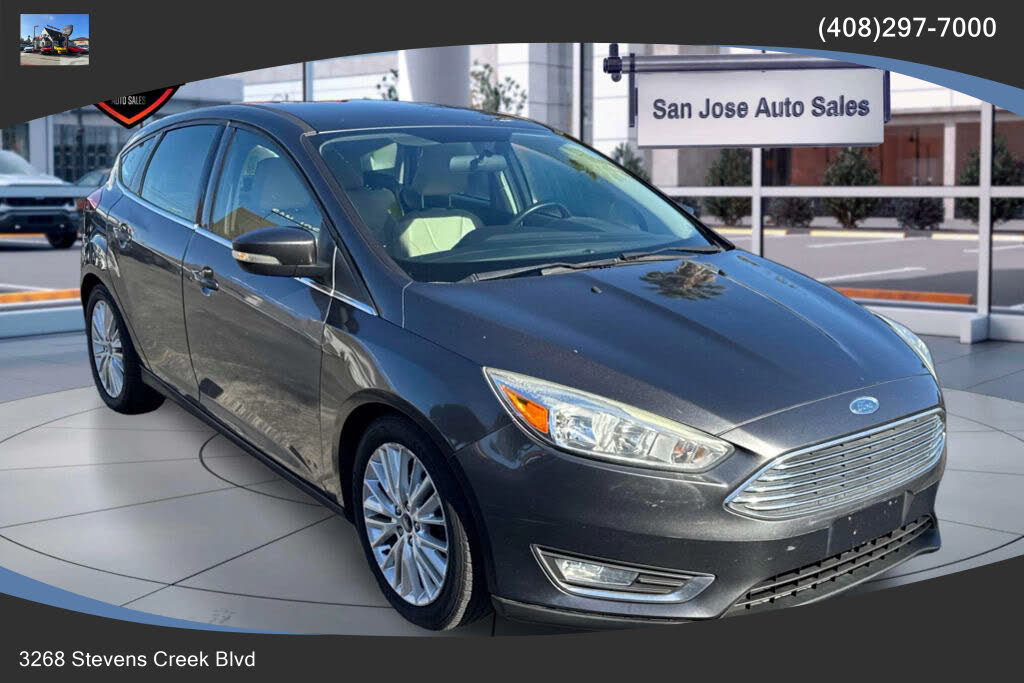 2016 Ford Focus Titanium Hatchback