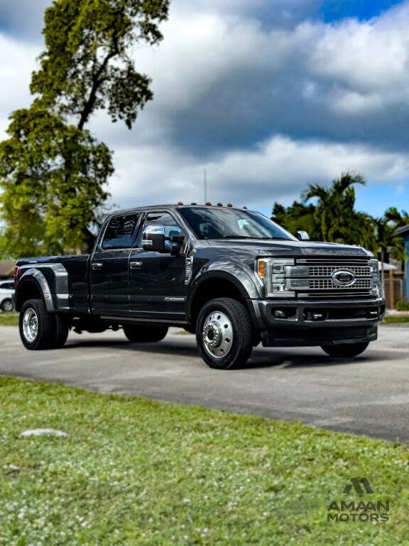 2017 Ford F-450 Super Duty Platinum Crew Cab LB DRW 4WD