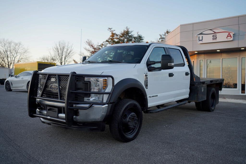 2018 Ford F-550 Super Duty Chassis Crew Cab DRW 4WD