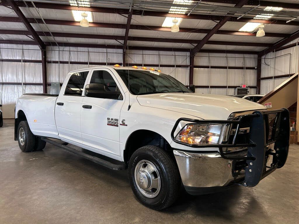2018 RAM 3500 Tradesman Crew Cab LB DRW 4WD