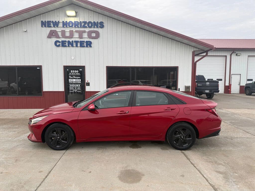 2021 Hyundai Elantra SEL FWD