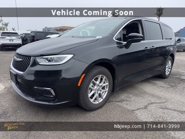 2023 Chrysler Pacifica Touring L FWD